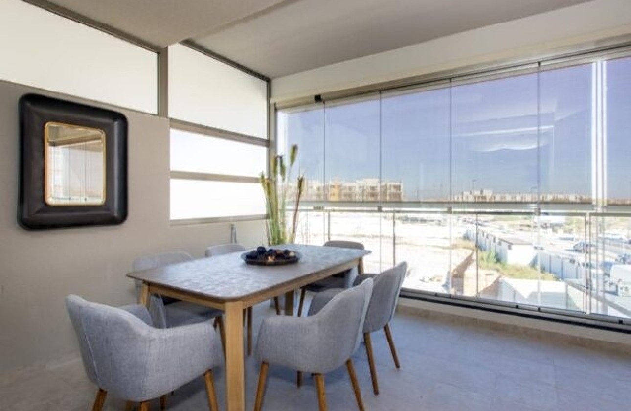 Herverkoop - Appartement / Flat -
La Zenia