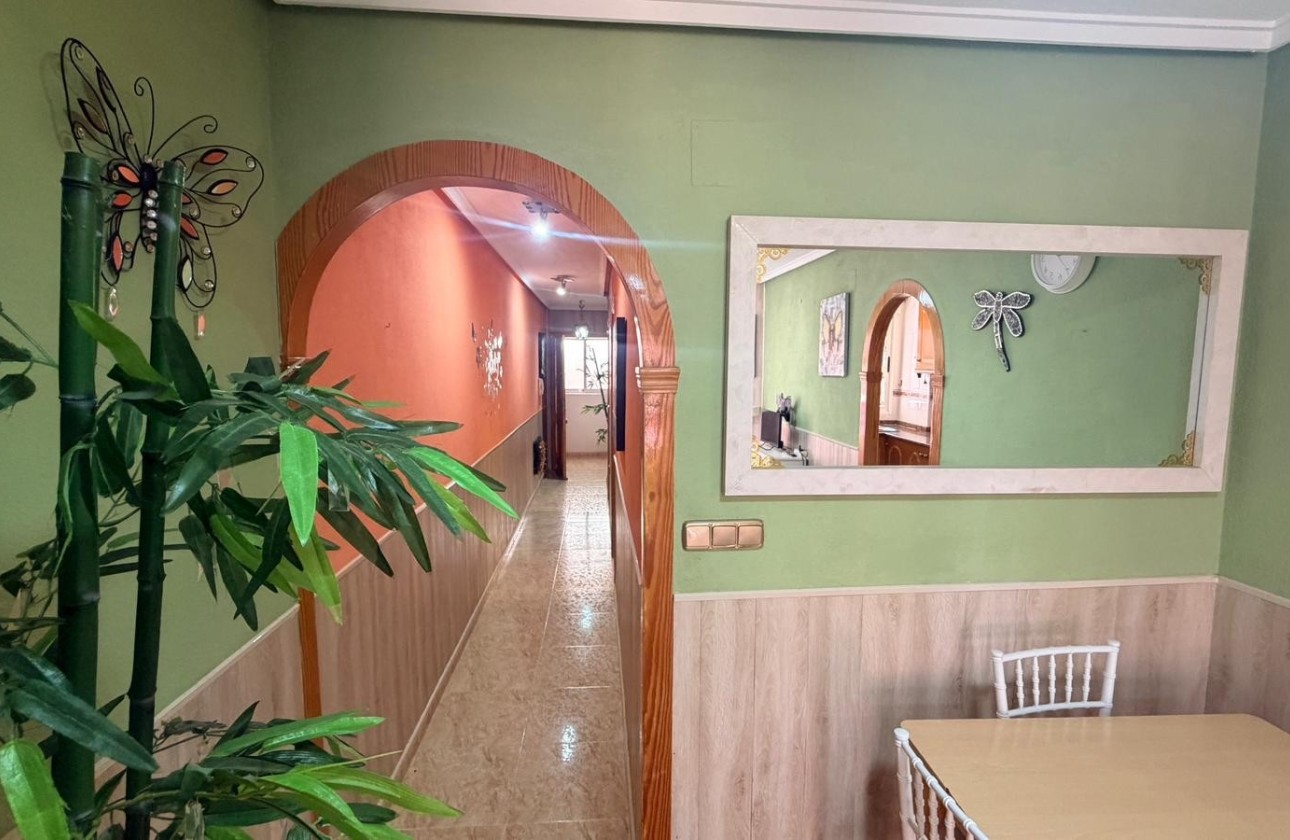 Herverkoop - Appartement / Flat -
Los Montesinos - Centro