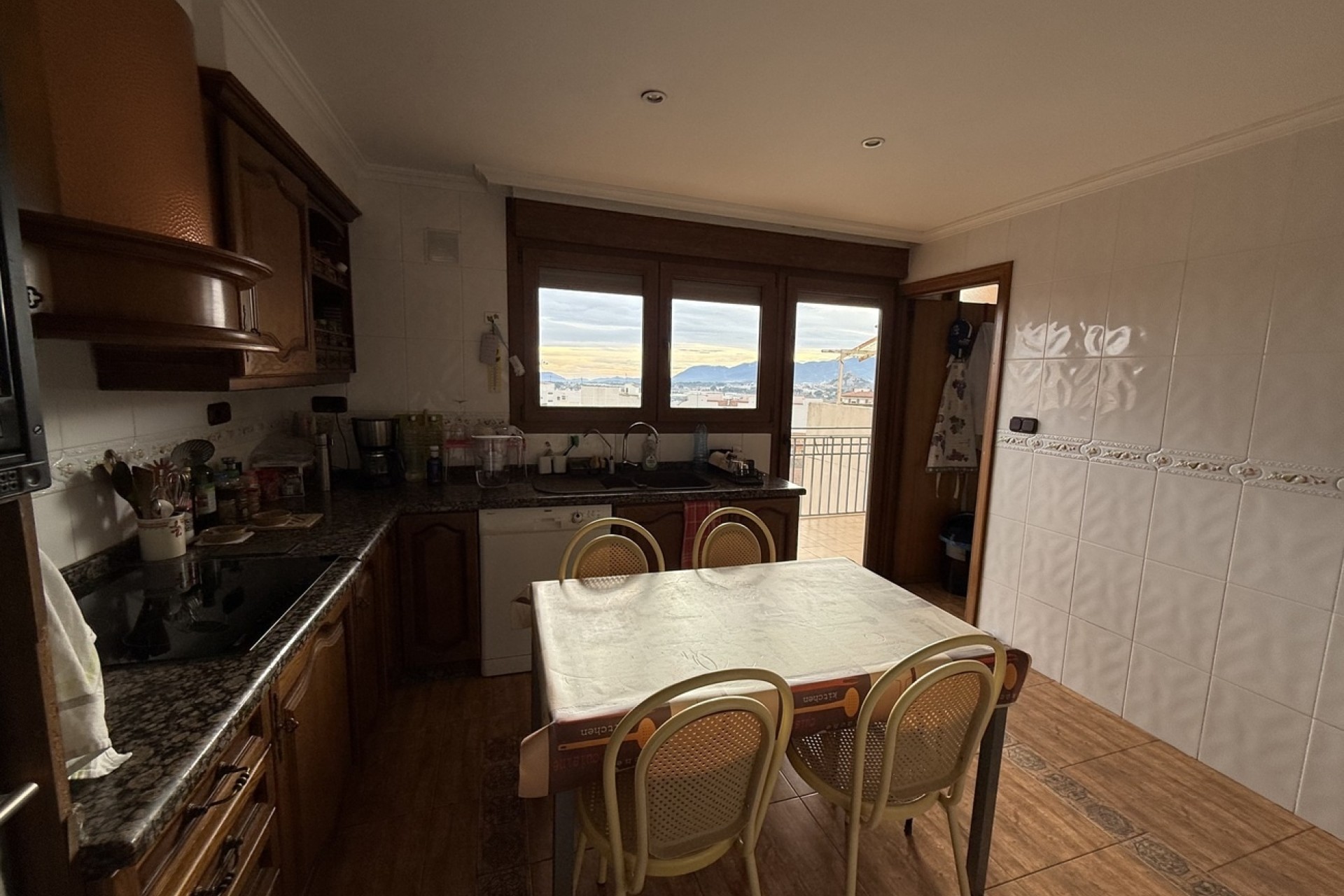 Herverkoop - Appartement / Flat -
Onil - Costa Blanca
