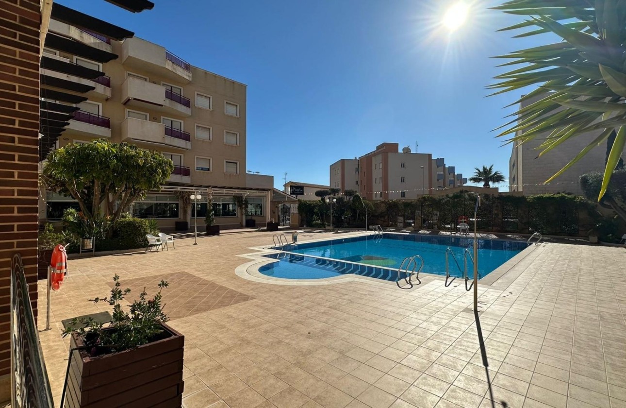 Herverkoop - Appartement / Flat -
Orihuela Costa - Campoamor