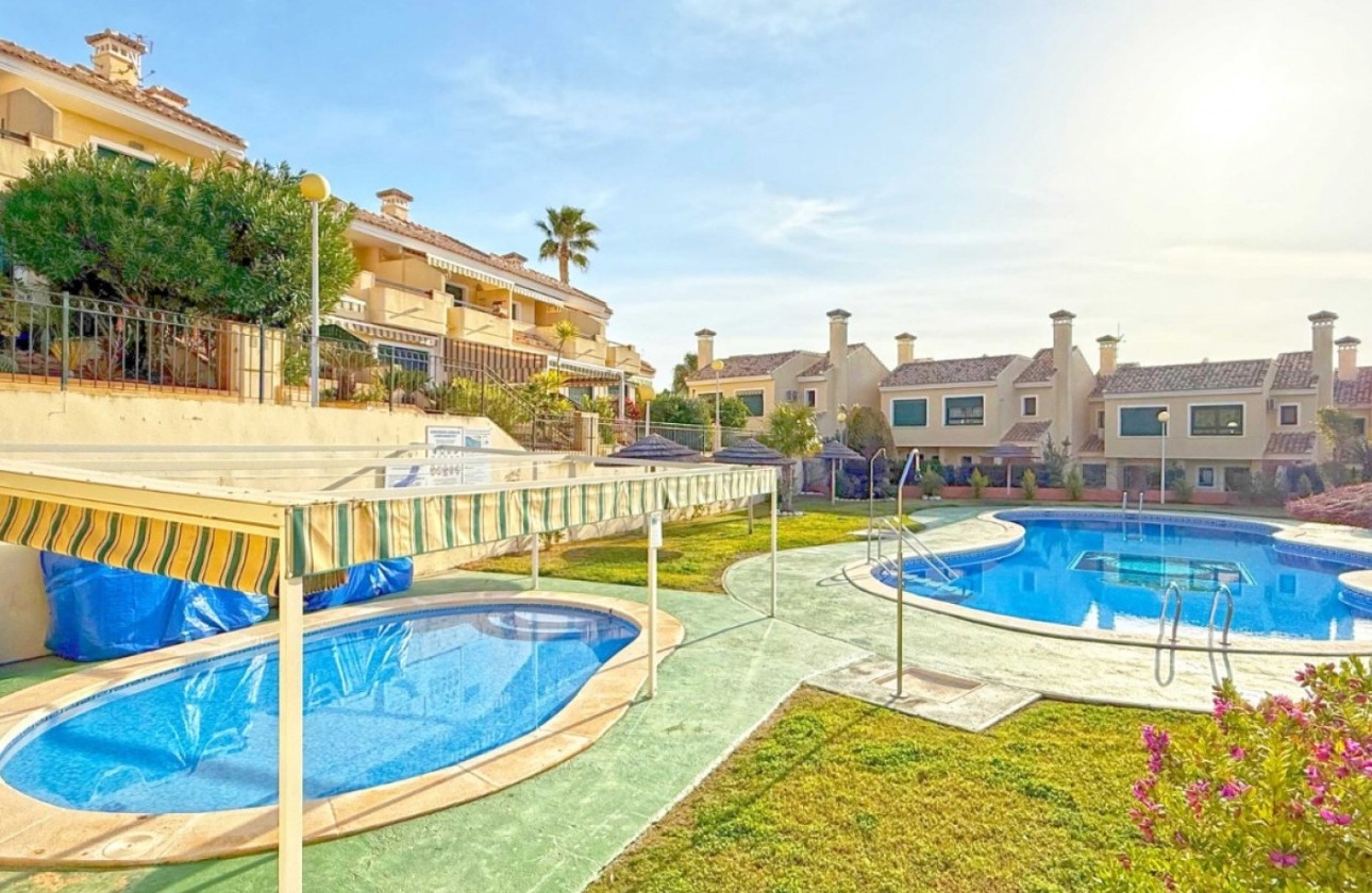 Herverkoop - Appartement / Flat -
Orihuela Costa - Lomas de Campoamor