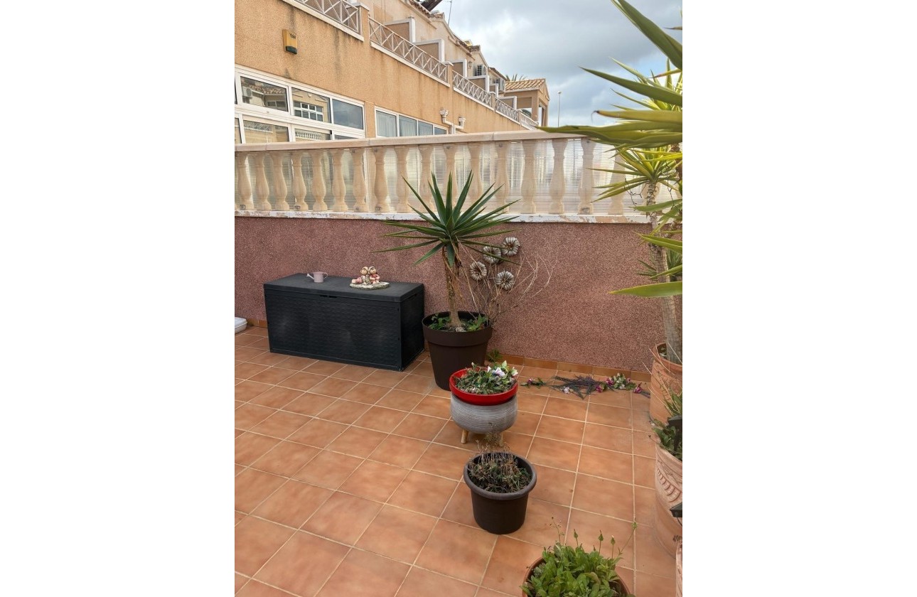 Herverkoop - Appartement / Flat -
Orihuela Costa - Los Almendros-la Florida