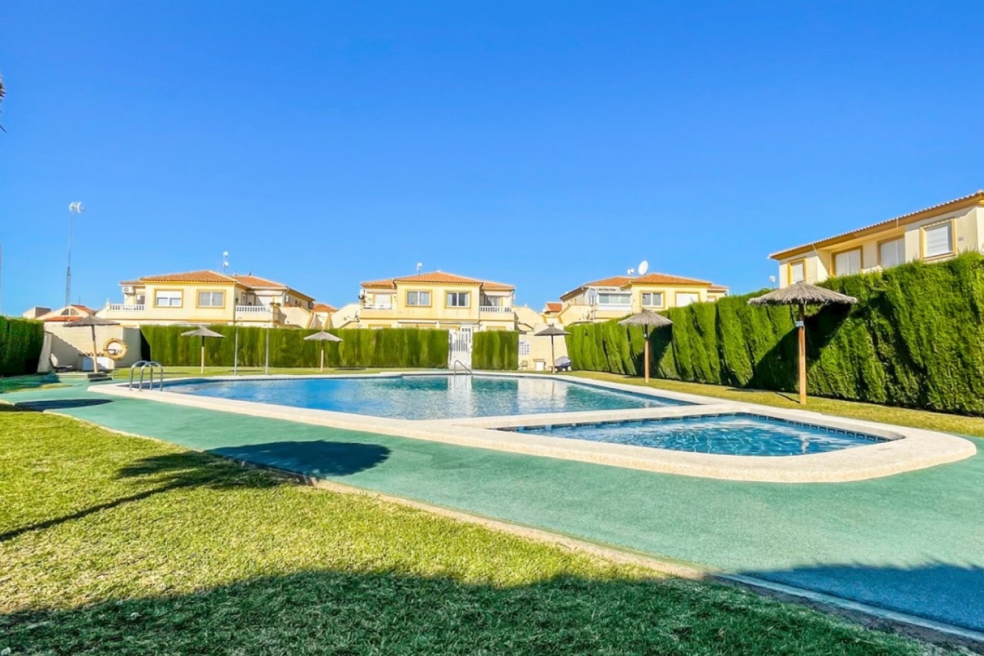 Herverkoop - Appartement / Flat -
Orihuela Costa - Playa Flamenca