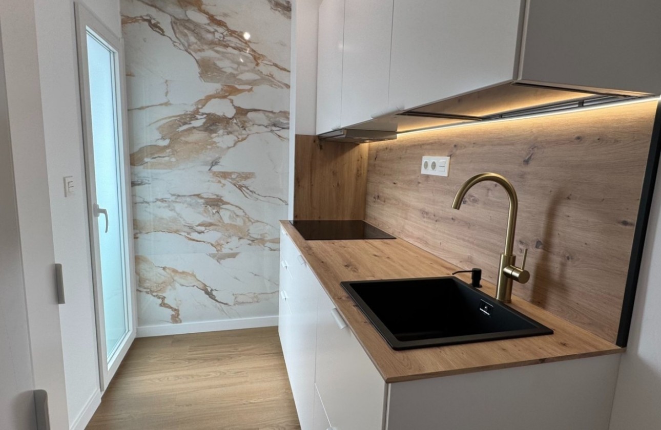 Herverkoop - Appartement / Flat -
Orihuela Costa - Punta Prima