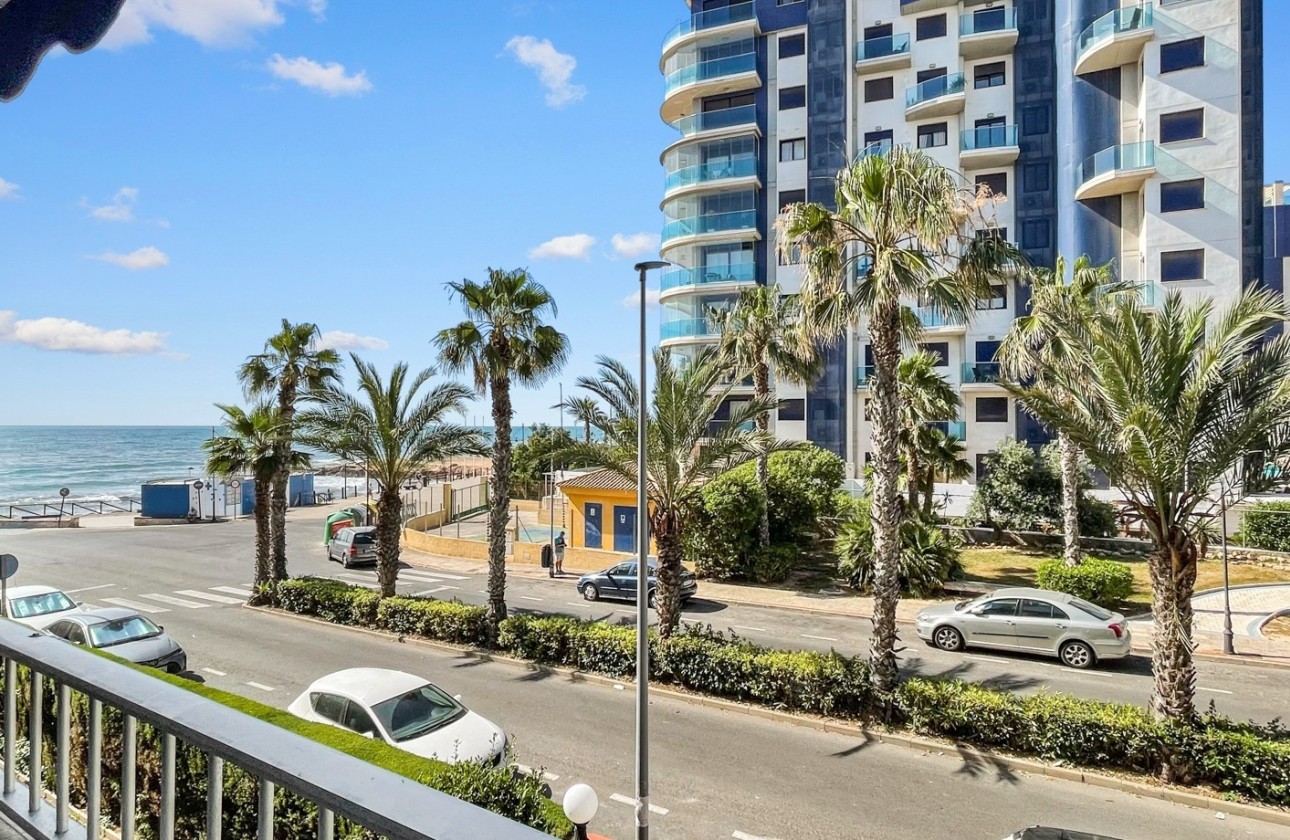 Herverkoop - Appartement / Flat -
Orihuela Costa - Punta Prima