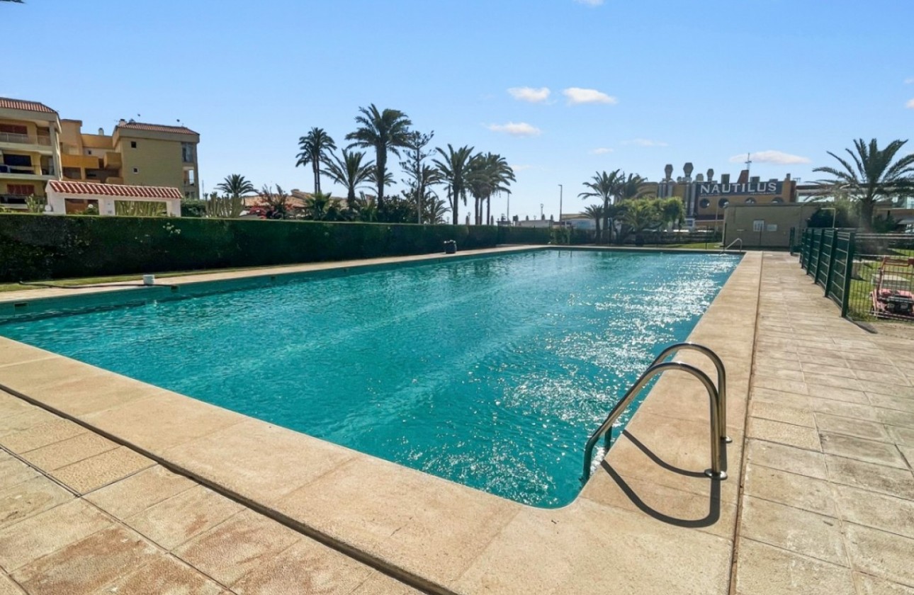 Herverkoop - Appartement / Flat -
Orihuela Costa - Punta Prima