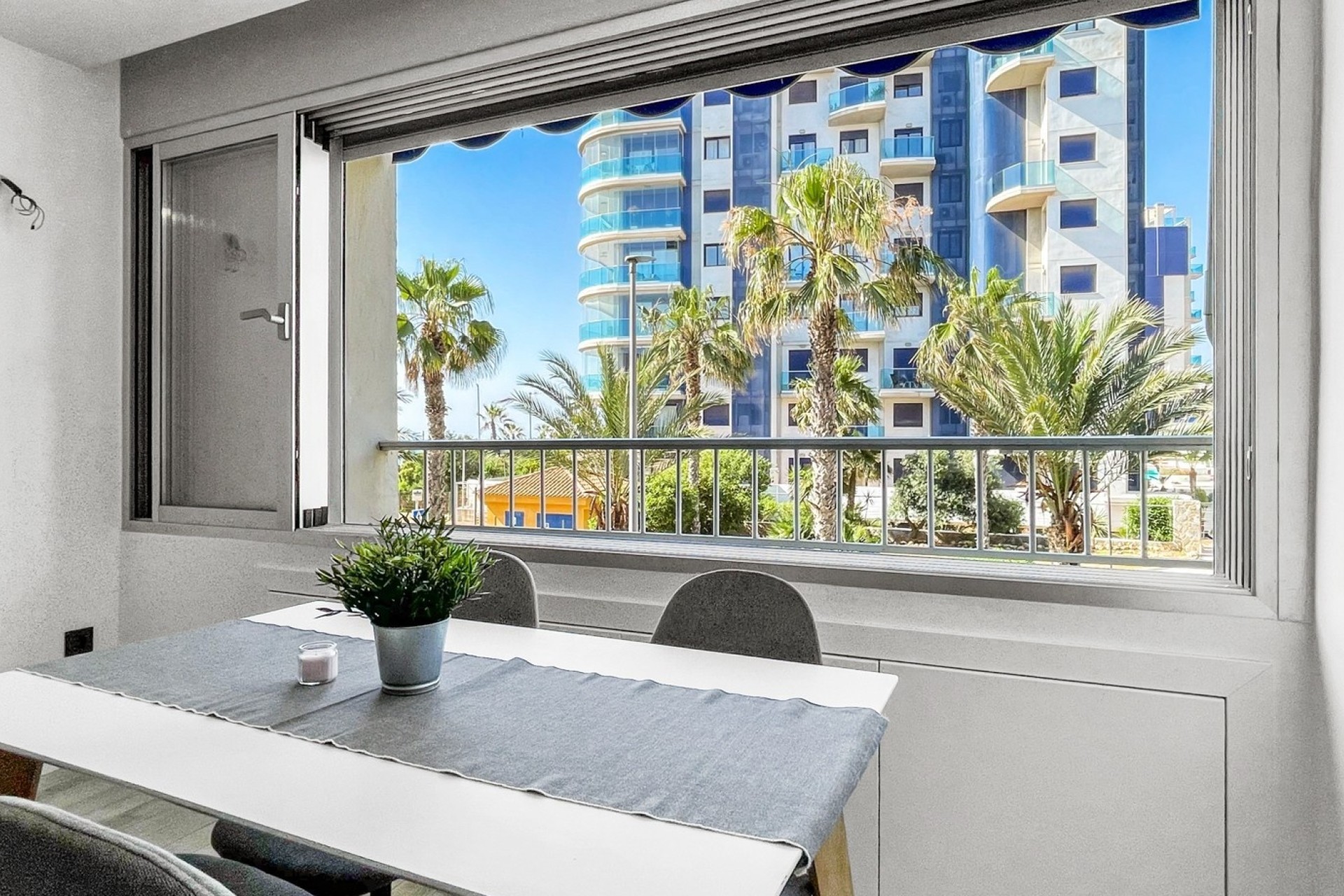 Herverkoop - Appartement / Flat -
Orihuela Costa - Punta Prima