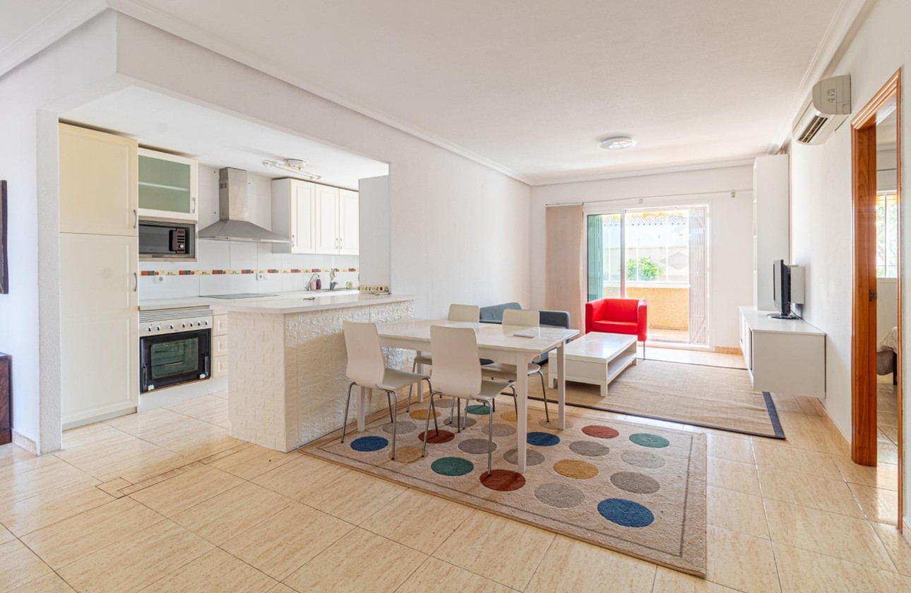 Herverkoop - Appartement / Flat -
Orihuela Costa - Punta Prima