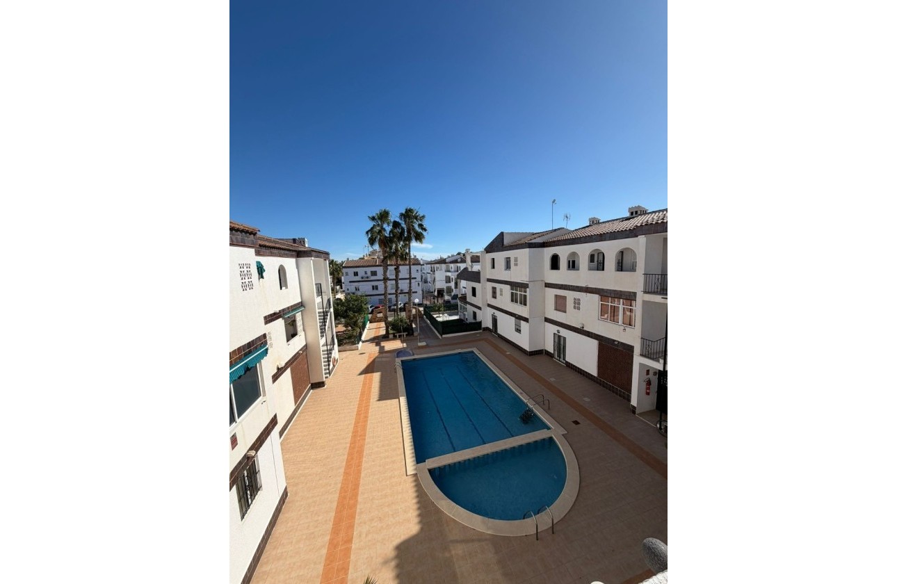 Herverkoop - Appartement / Flat -
Orihuela Costa - Punta Prima