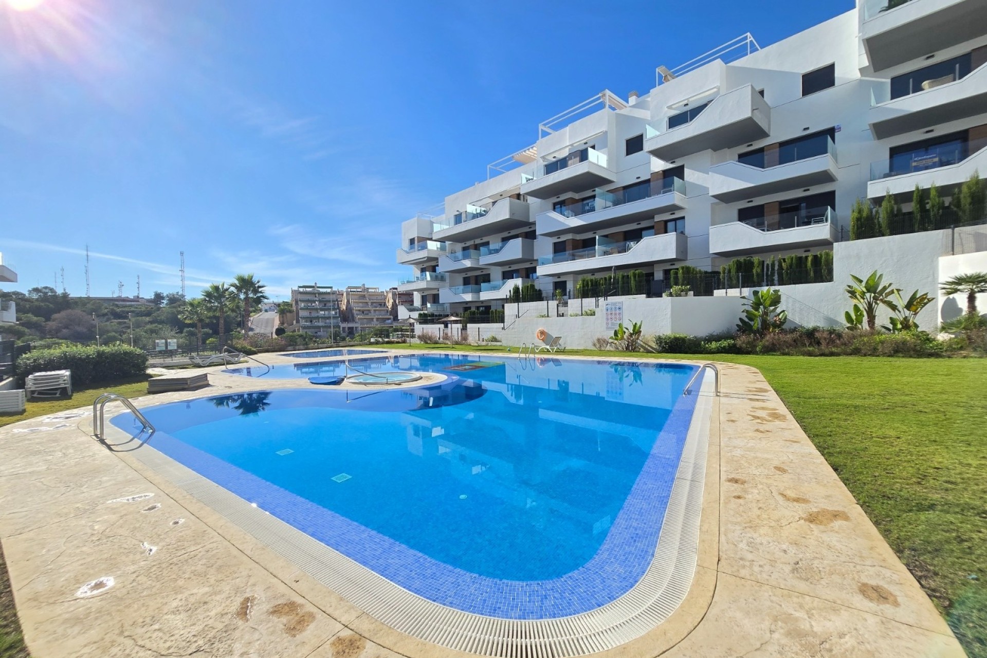 Herverkoop - Appartement / Flat -
Orihuela Costa * - Villamartín *