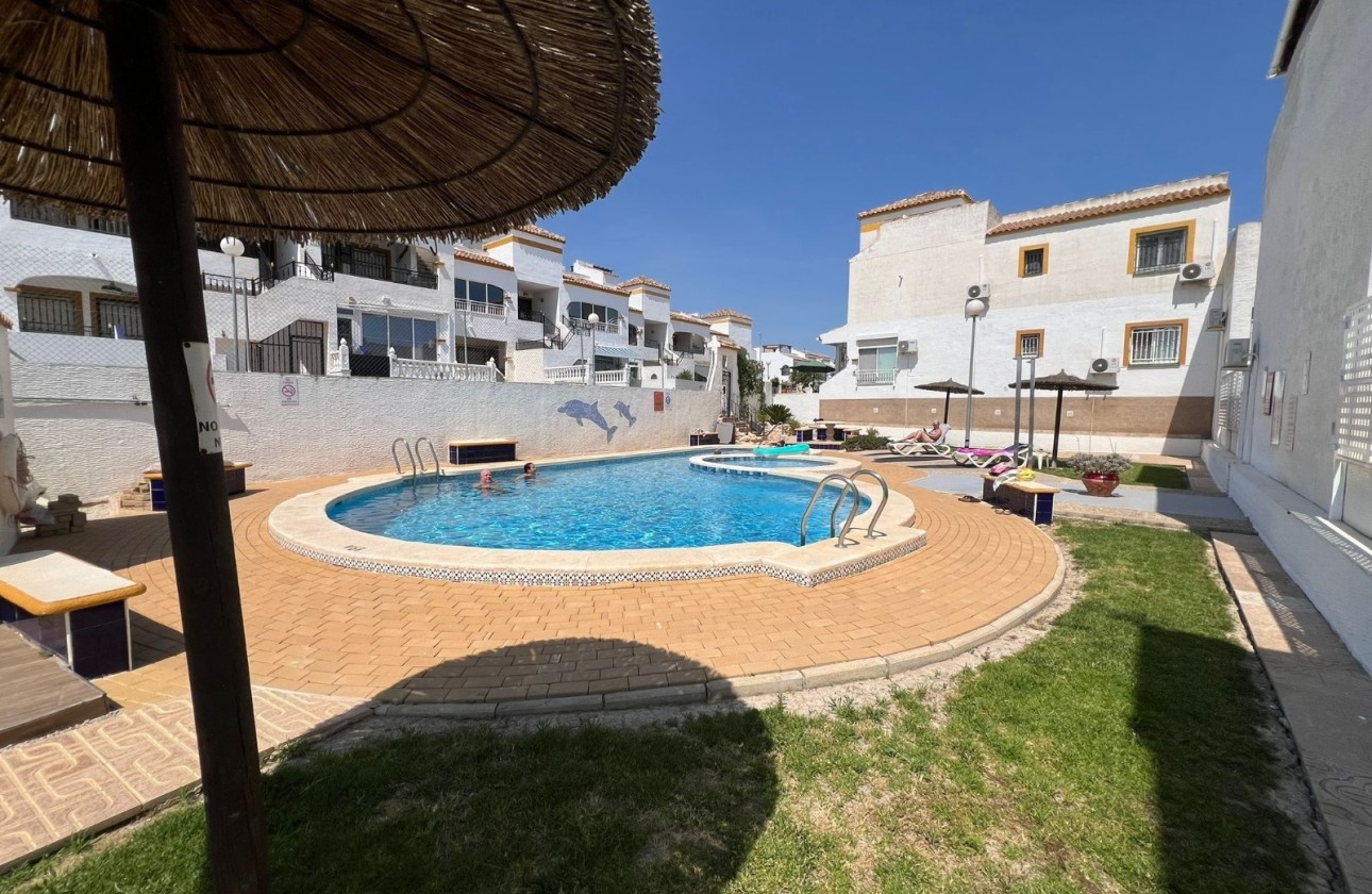 Herverkoop - Appartement / Flat -
Orihuela - Entre Naranjos - Vistabella Golf