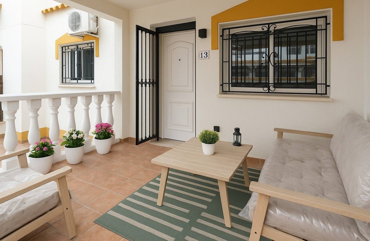 Herverkoop - Appartement / Flat -
Orihuela - Urbanización Perla del Mar
