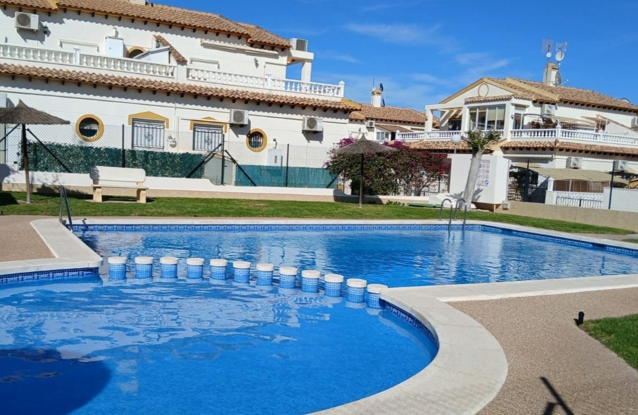 Herverkoop - Appartement / Flat -
Orihuela - Urbanización Perla del Mar