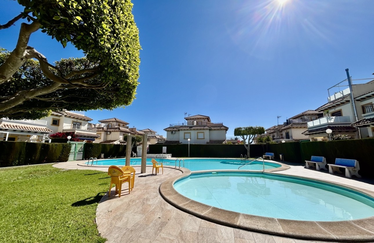 Herverkoop - Appartement / Flat -
Playa Flamenca - Costa Blanca