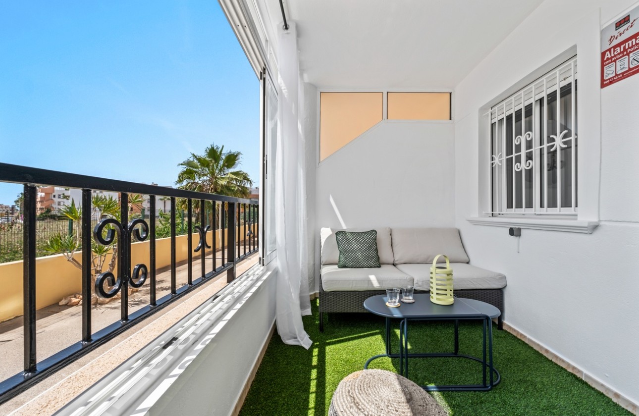 Herverkoop - Appartement / Flat -
Playa Flamenca - Costa Blanca