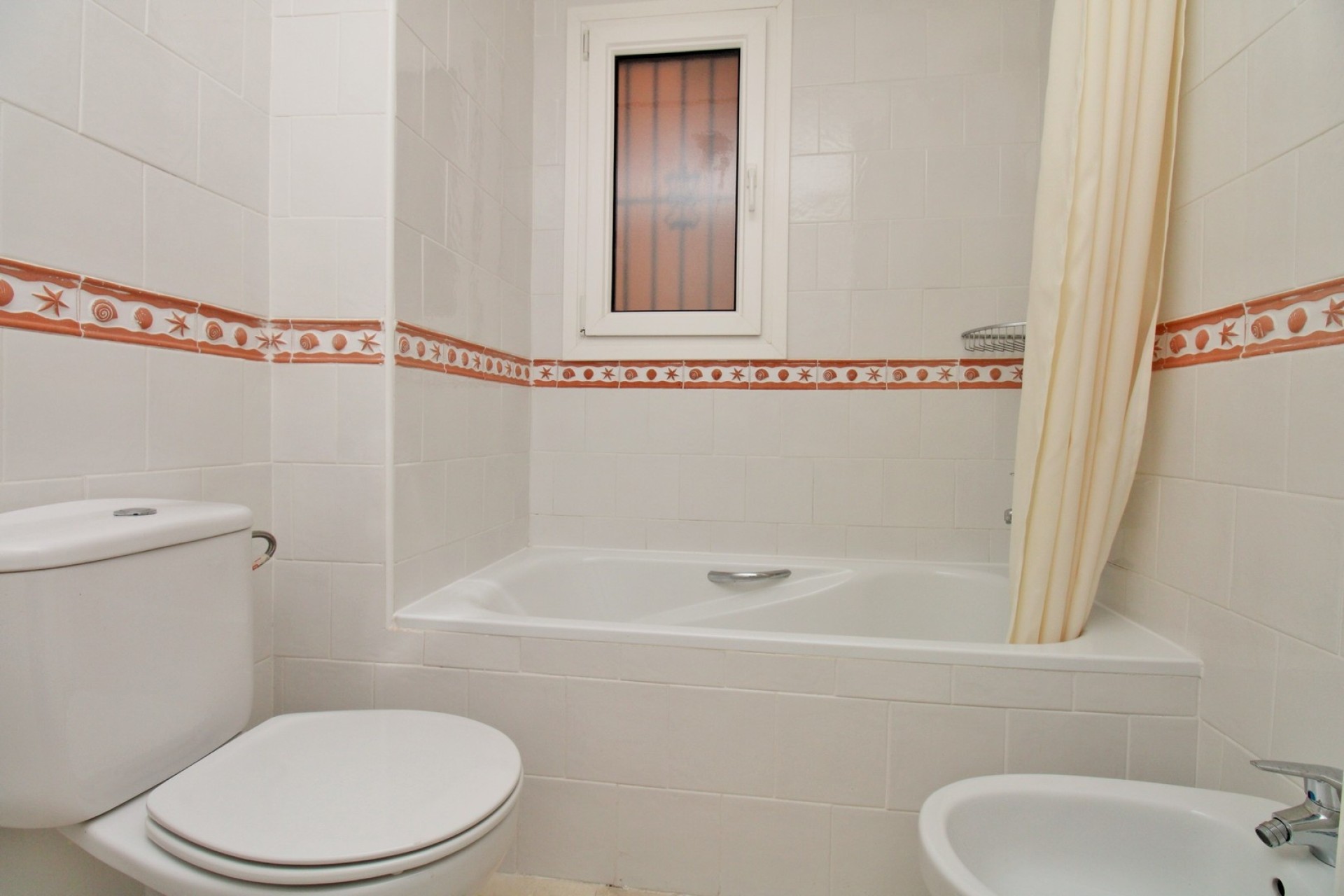 Herverkoop - Appartement / Flat -
Playa Flamenca