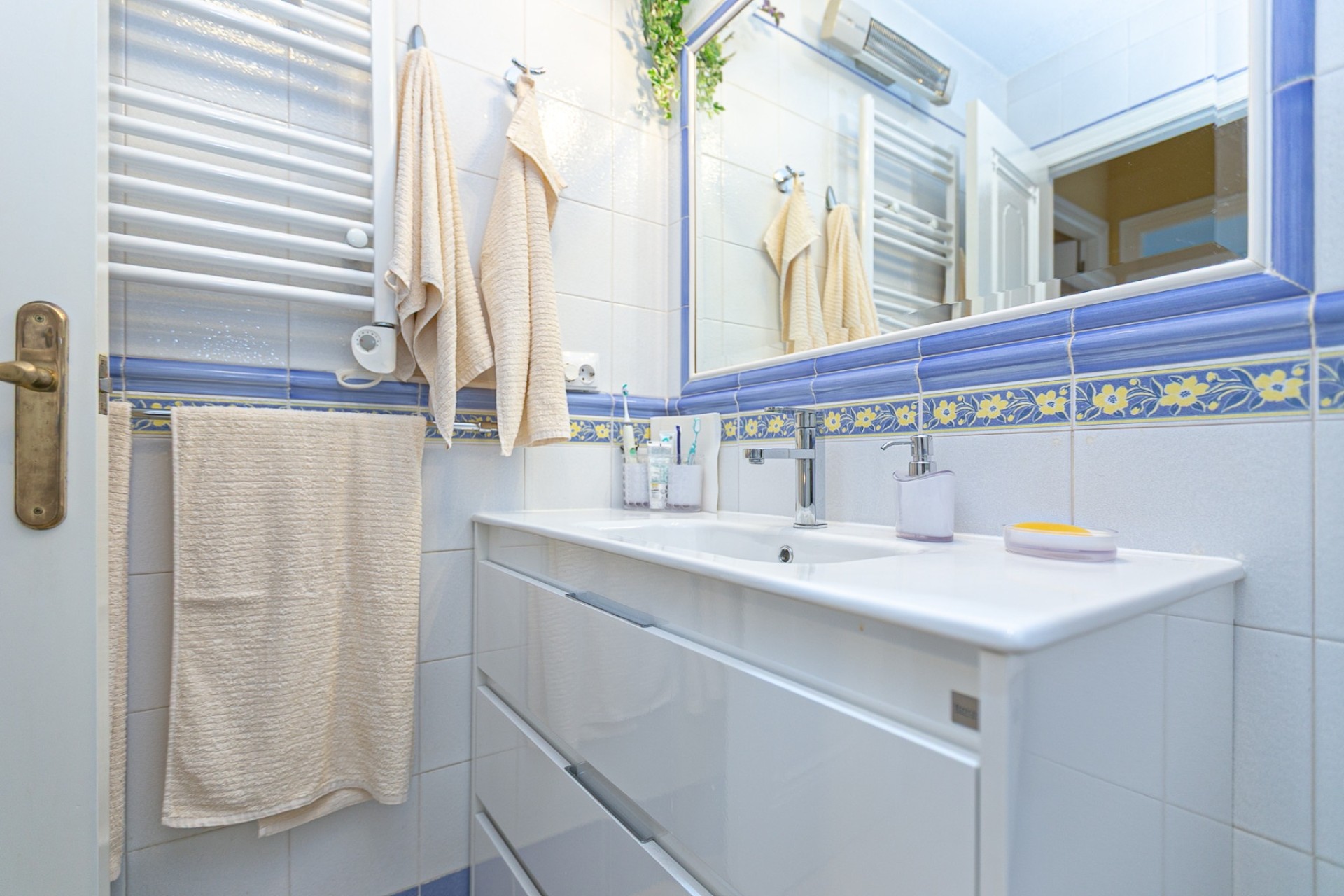 Herverkoop - Appartement / Flat -
Playa Flamenca