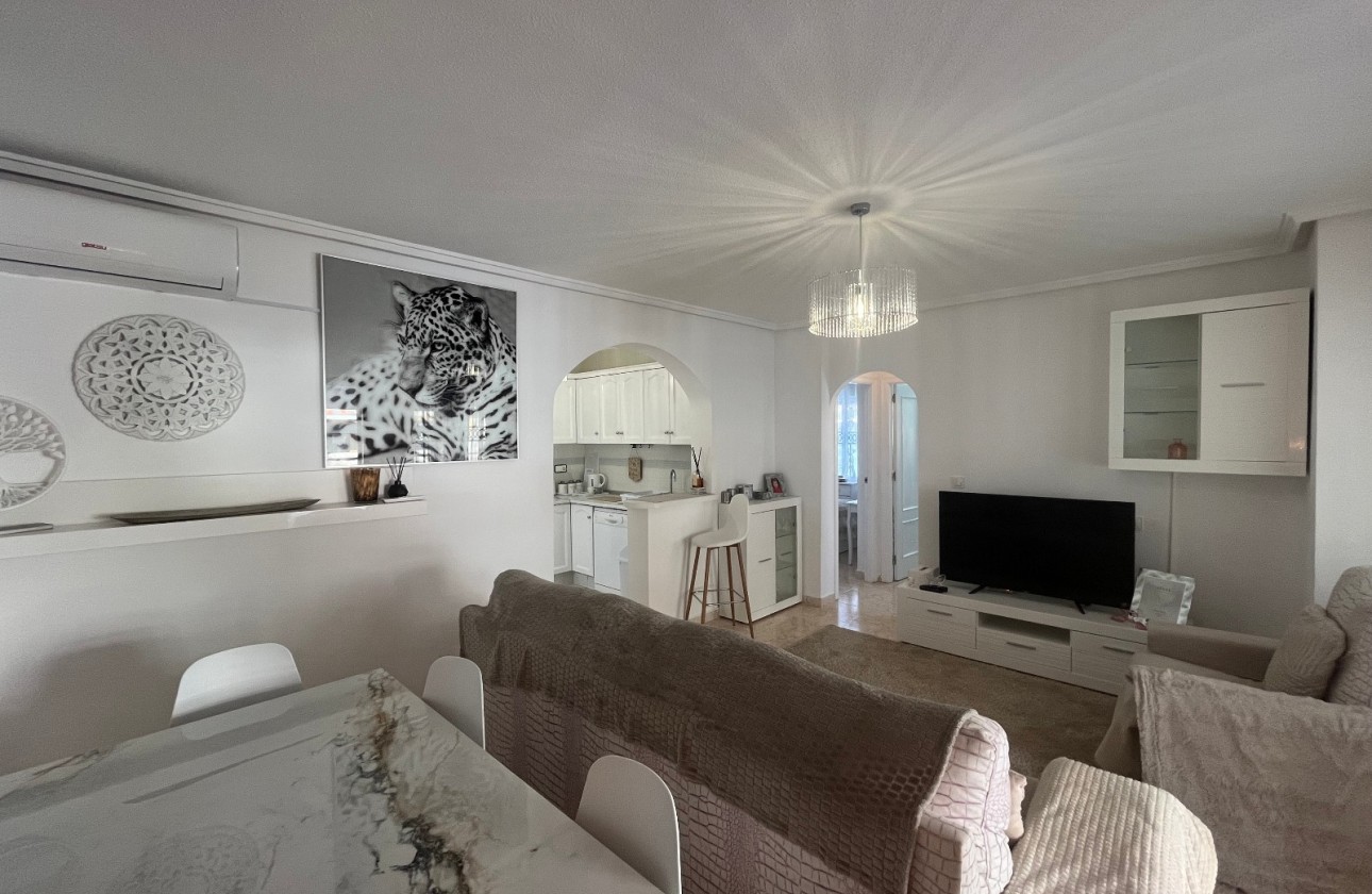 Herverkoop - Appartement / Flat -
Punta Prima - Serena