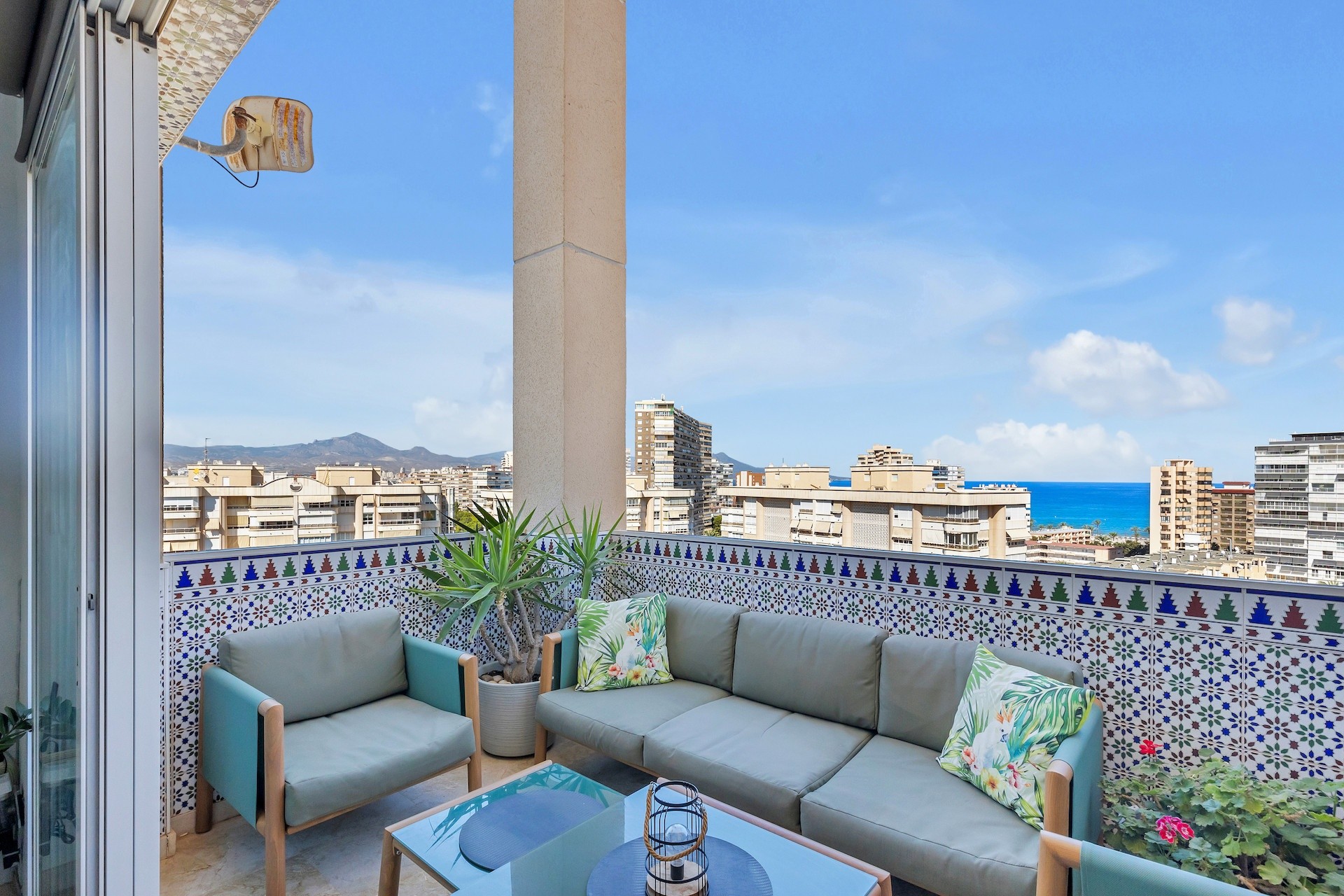Herverkoop - Appartement / Flat -
San Juan de Alicante - Costa Blanca