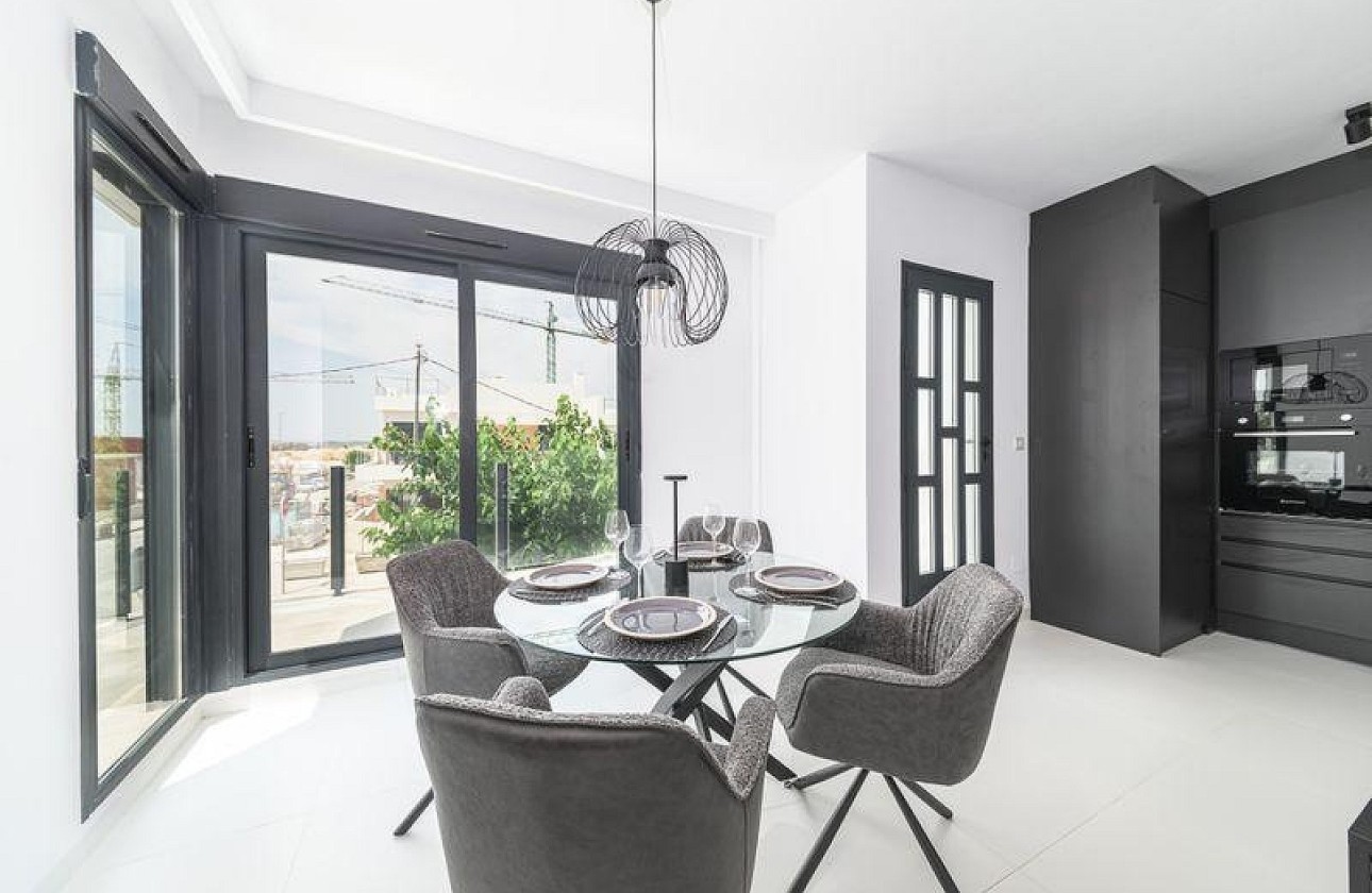 Herverkoop - Appartement / Flat -
San Miguel de Salinas - Inland