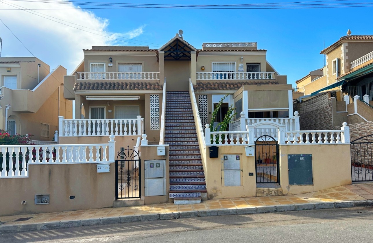 Herverkoop - Appartement / Flat -
San Miguel de Salinas - Las filipinas