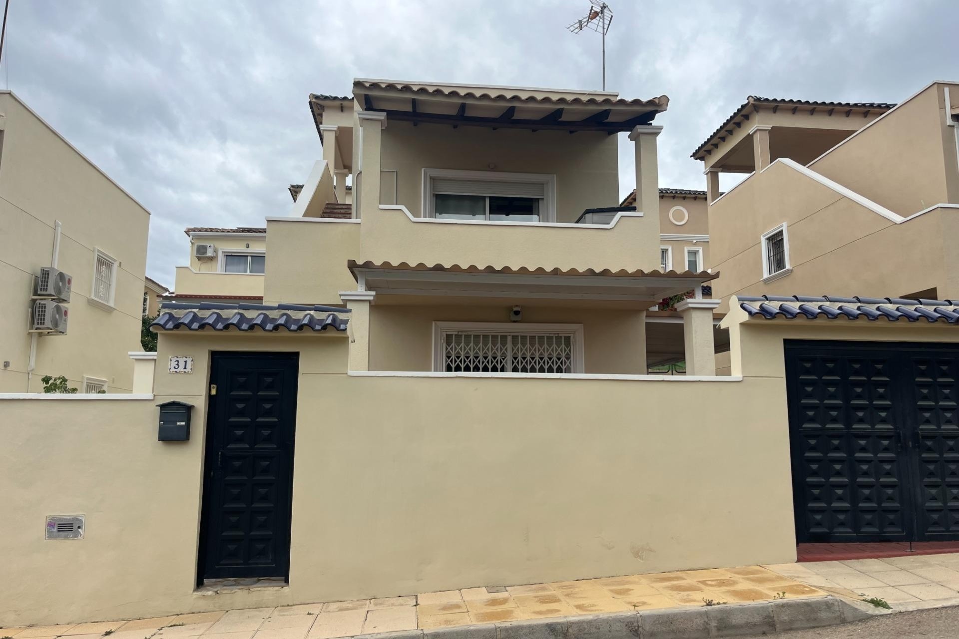 Herverkoop - Appartement / Flat -
San Miguel de Salinas - Las filipinas