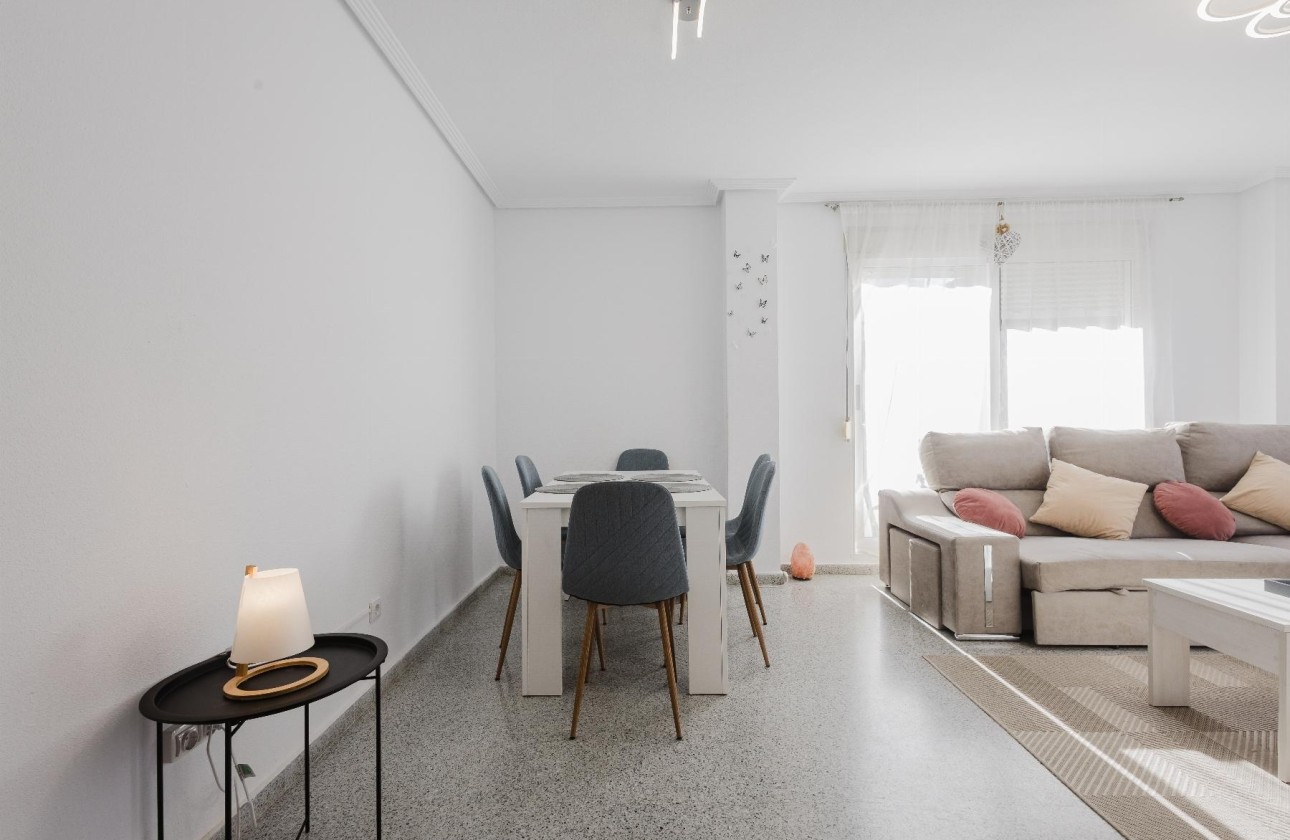 Herverkoop - Appartement / Flat -
San Miguel de Salinas