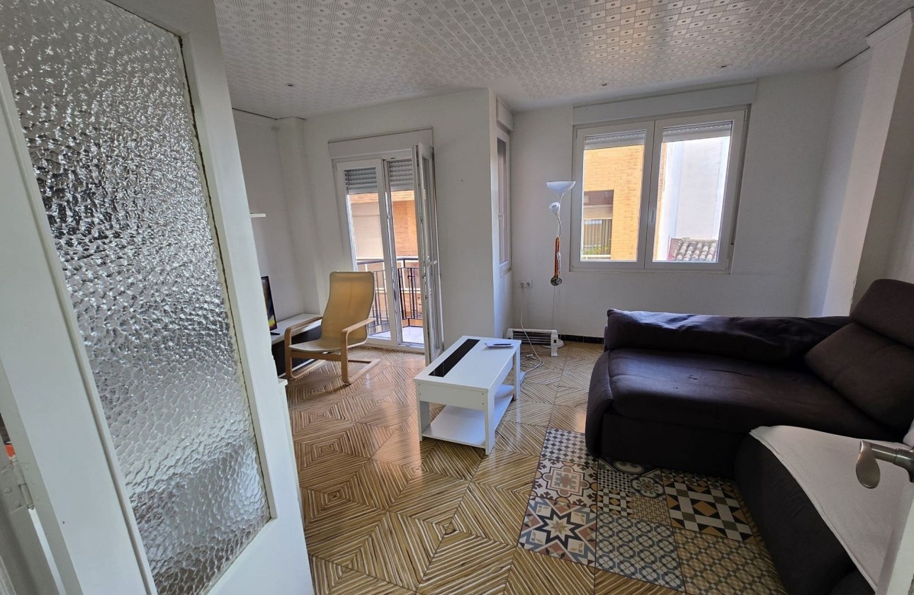 Herverkoop - Appartement / Flat -
SAX