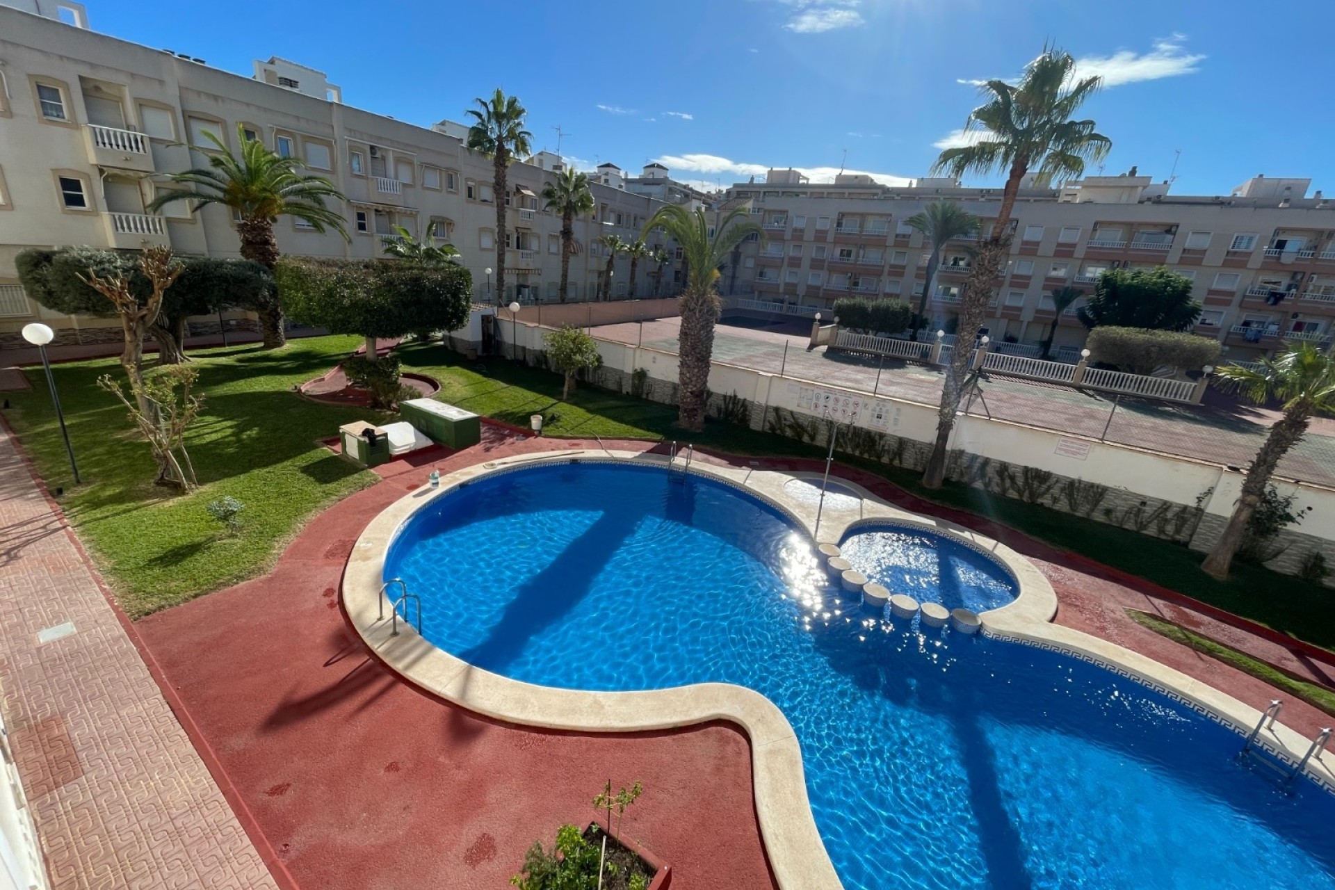 Herverkoop - Appartement / Flat -
Torrevieia - Comunidad Valenciana