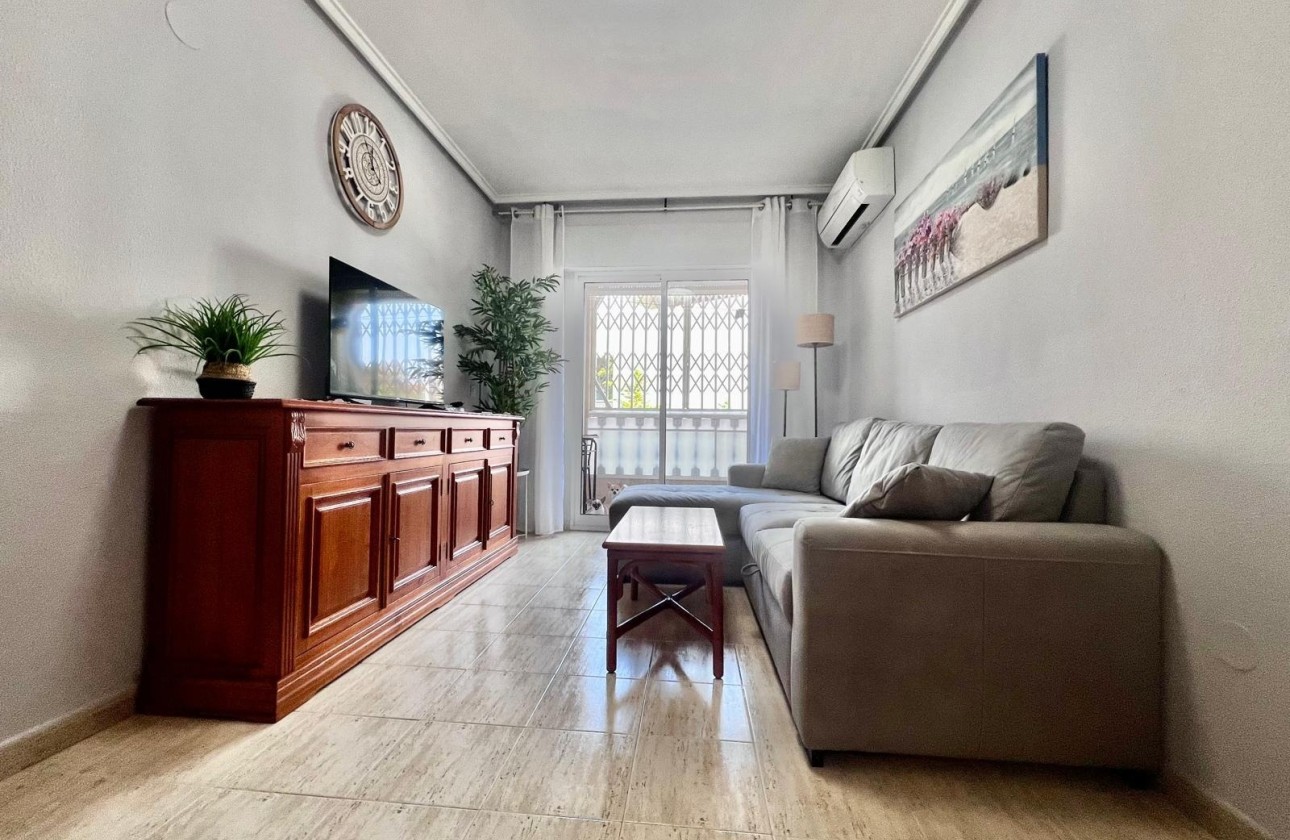 Herverkoop - Appartement / Flat -
Torrevieja - Acequion