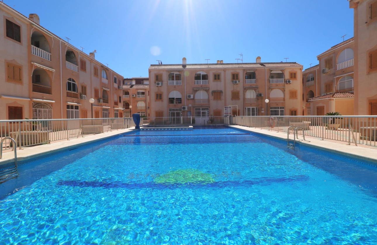 Herverkoop - Appartement / Flat -
Torrevieja - Acequion
