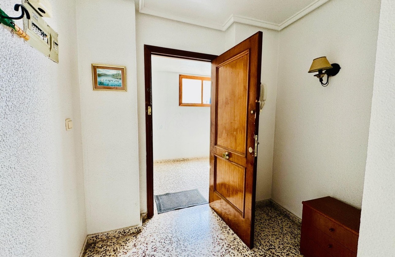 Herverkoop - Appartement / Flat -
Torrevieja - Acequion
