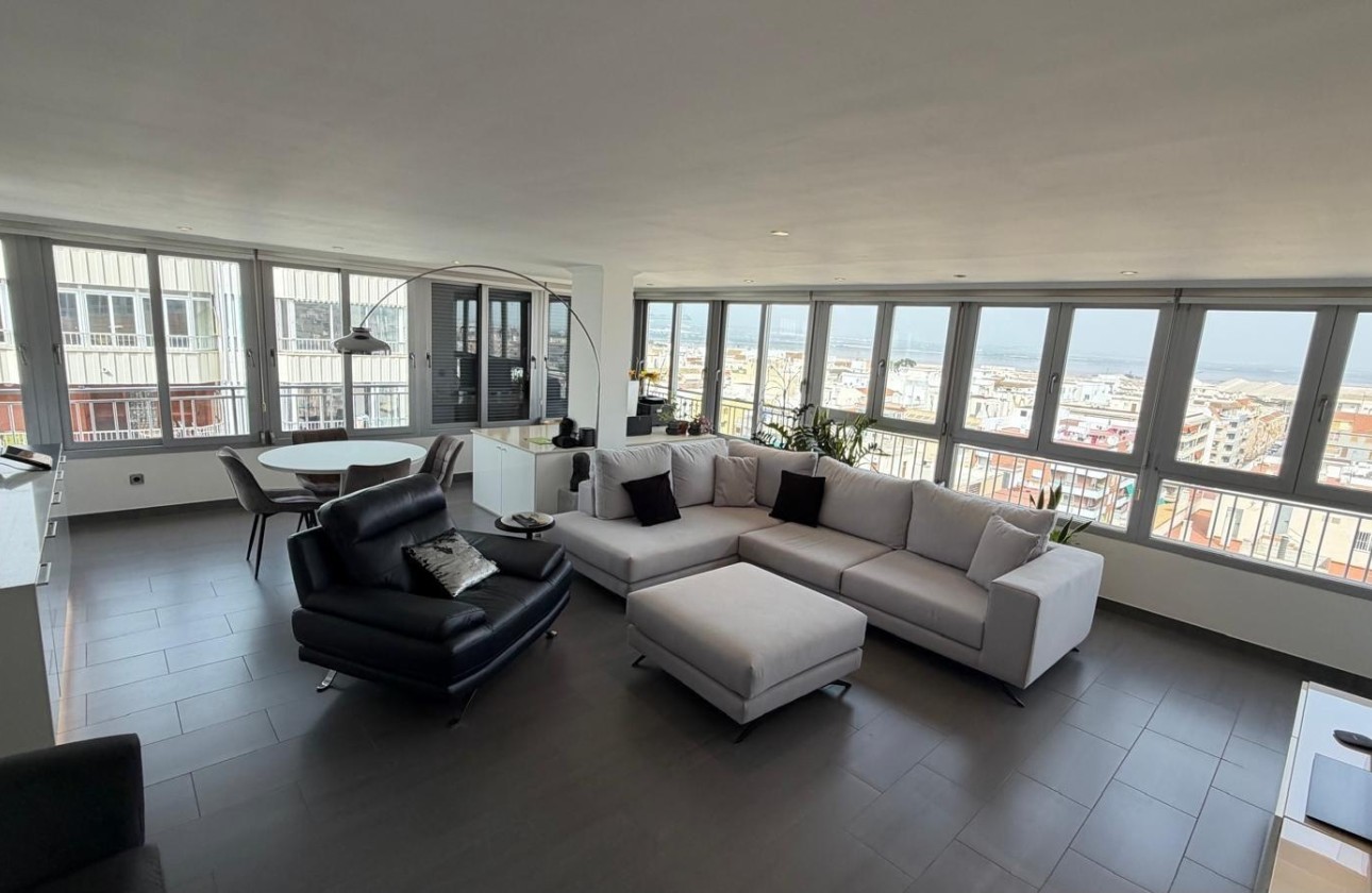 Herverkoop - Appartement / Flat -
Torrevieja - Acequion