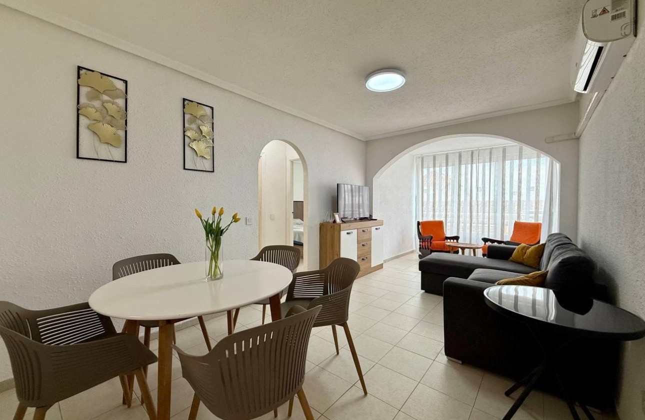 Herverkoop - Appartement / Flat -
Torrevieja - Acequion