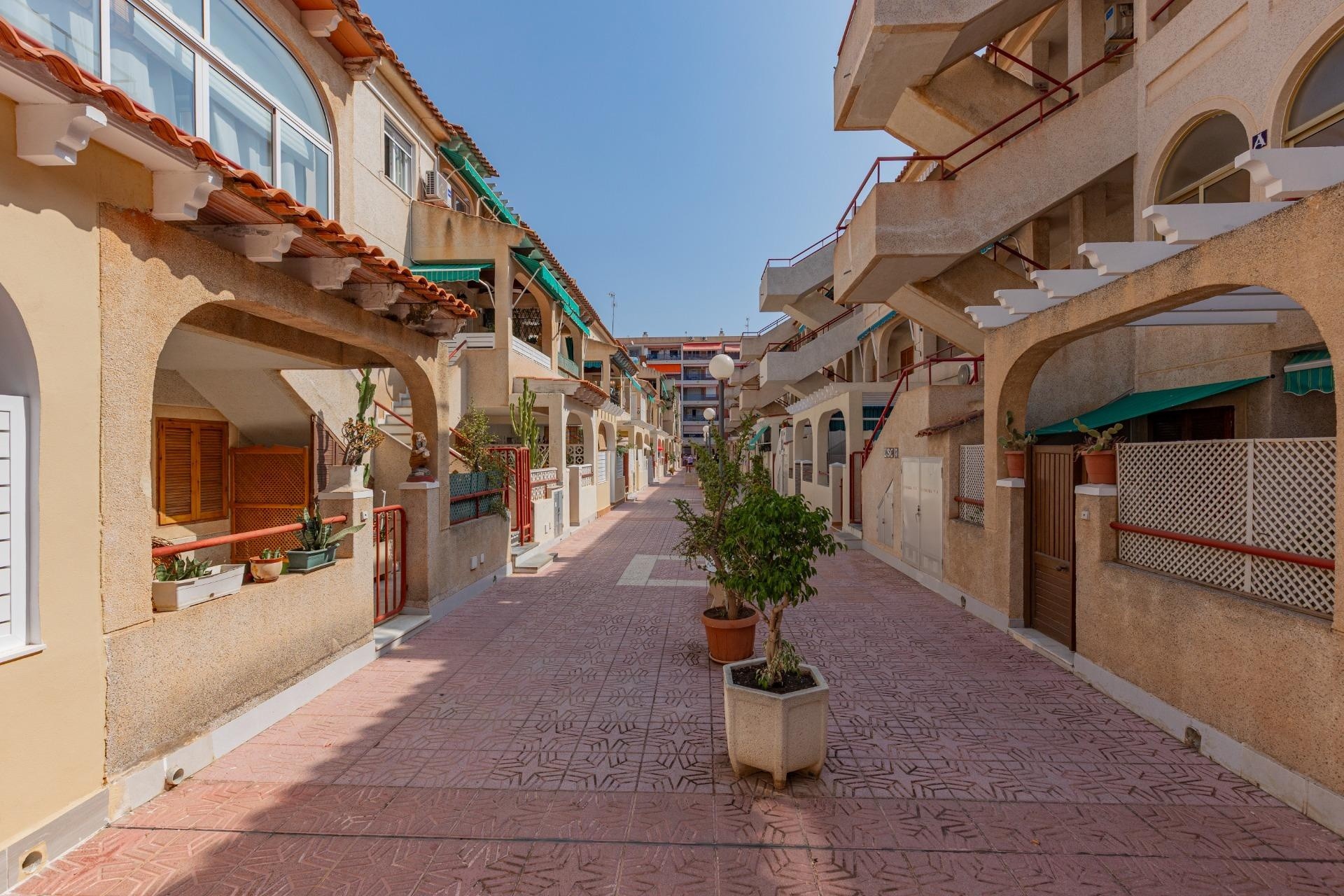 Herverkoop - Appartement / Flat -
Torrevieja - Acequion