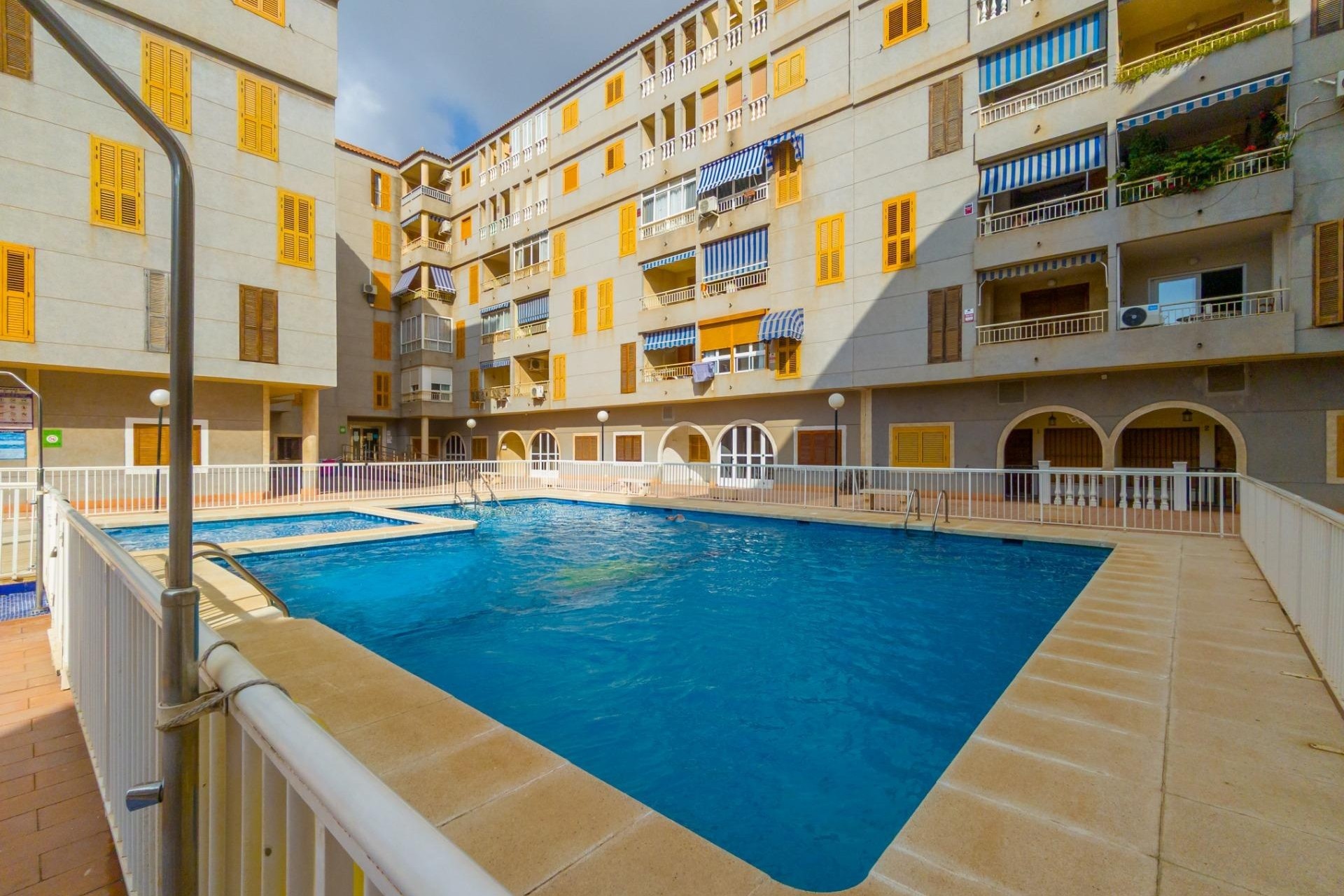 Herverkoop - Appartement / Flat -
Torrevieja - Acequion