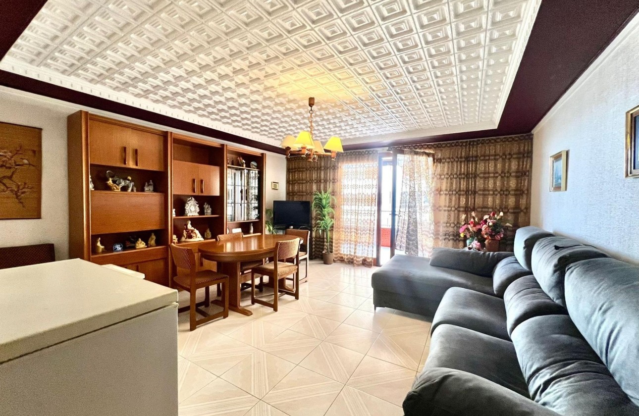 Herverkoop - Appartement / Flat -
Torrevieja - Acequion