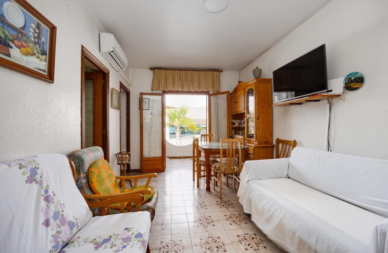 Herverkoop - Appartement / Flat -
Torrevieja - Acequion