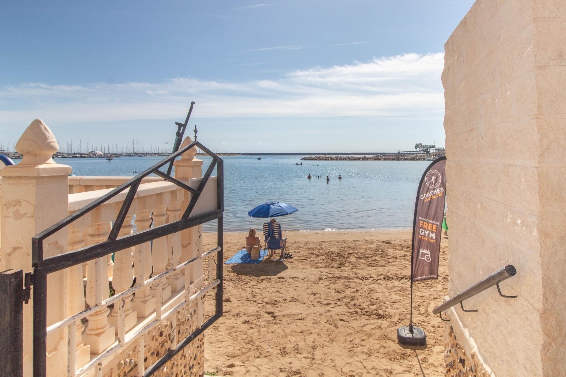 Herverkoop - Appartement / Flat -
Torrevieja - Acequion