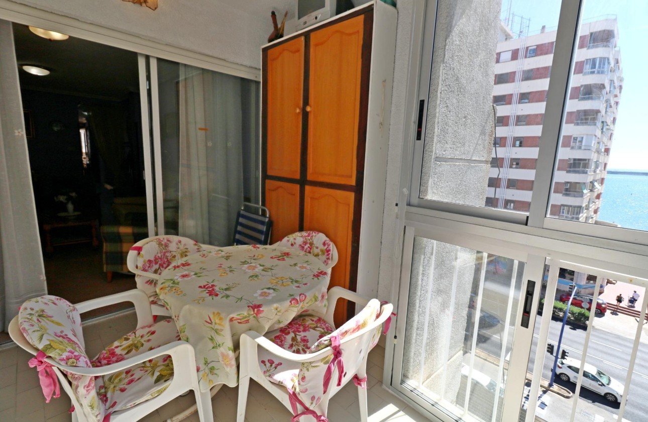 Herverkoop - Appartement / Flat -
Torrevieja - Acequion