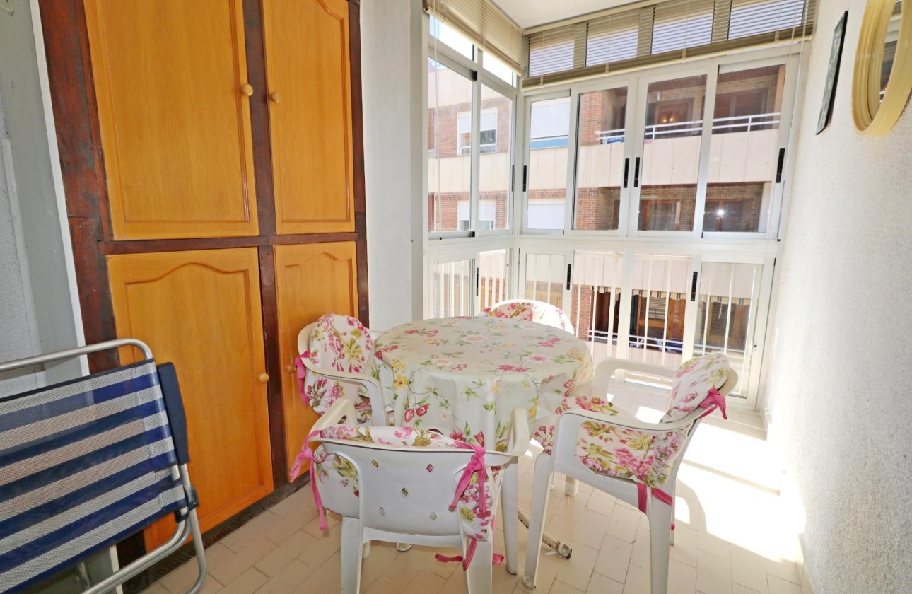 Herverkoop - Appartement / Flat -
Torrevieja - Acequion