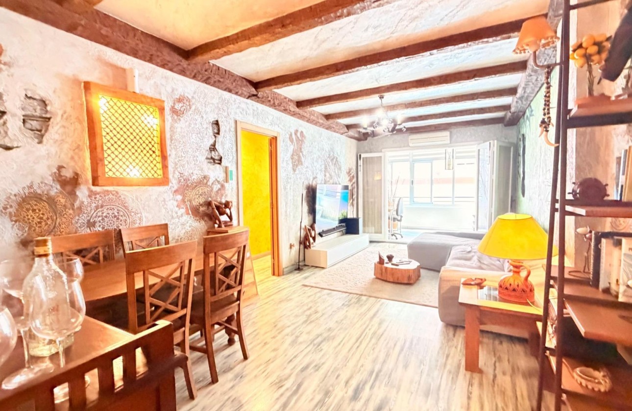 Herverkoop - Appartement / Flat -
Torrevieja - Acequion