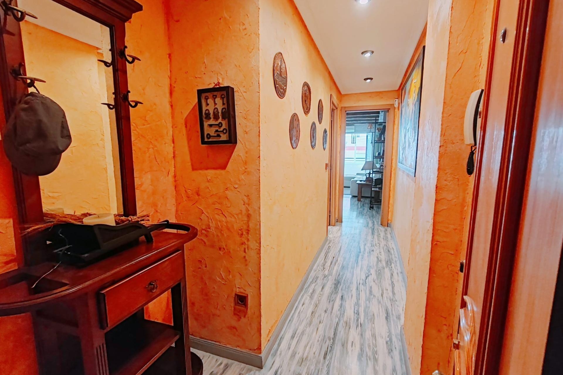 Herverkoop - Appartement / Flat -
Torrevieja - Acequion