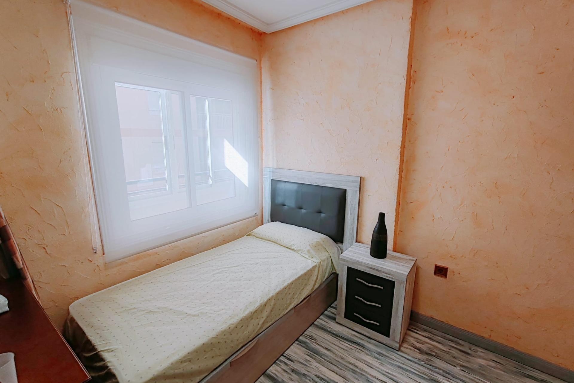Herverkoop - Appartement / Flat -
Torrevieja - Acequion