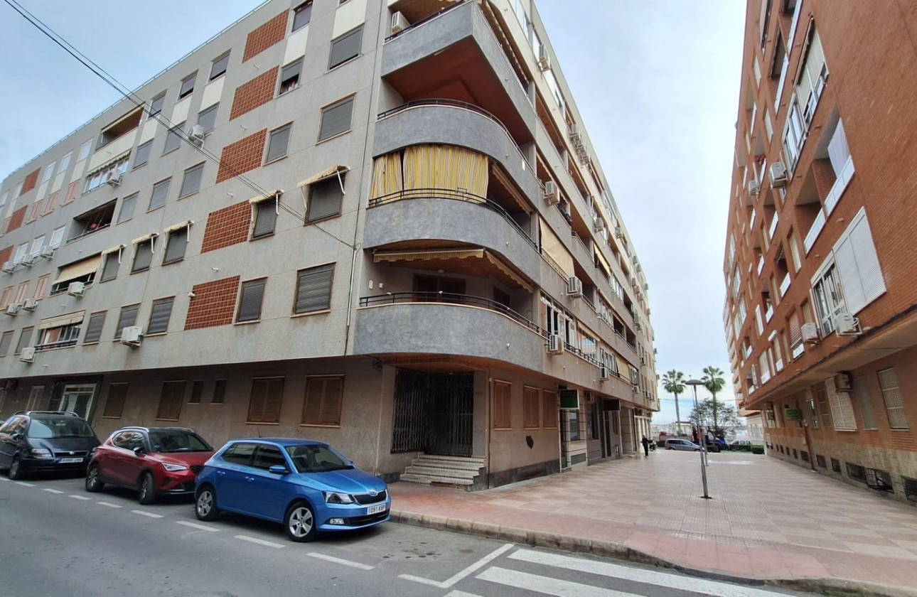 Herverkoop - Appartement / Flat -
Torrevieja - Acequion