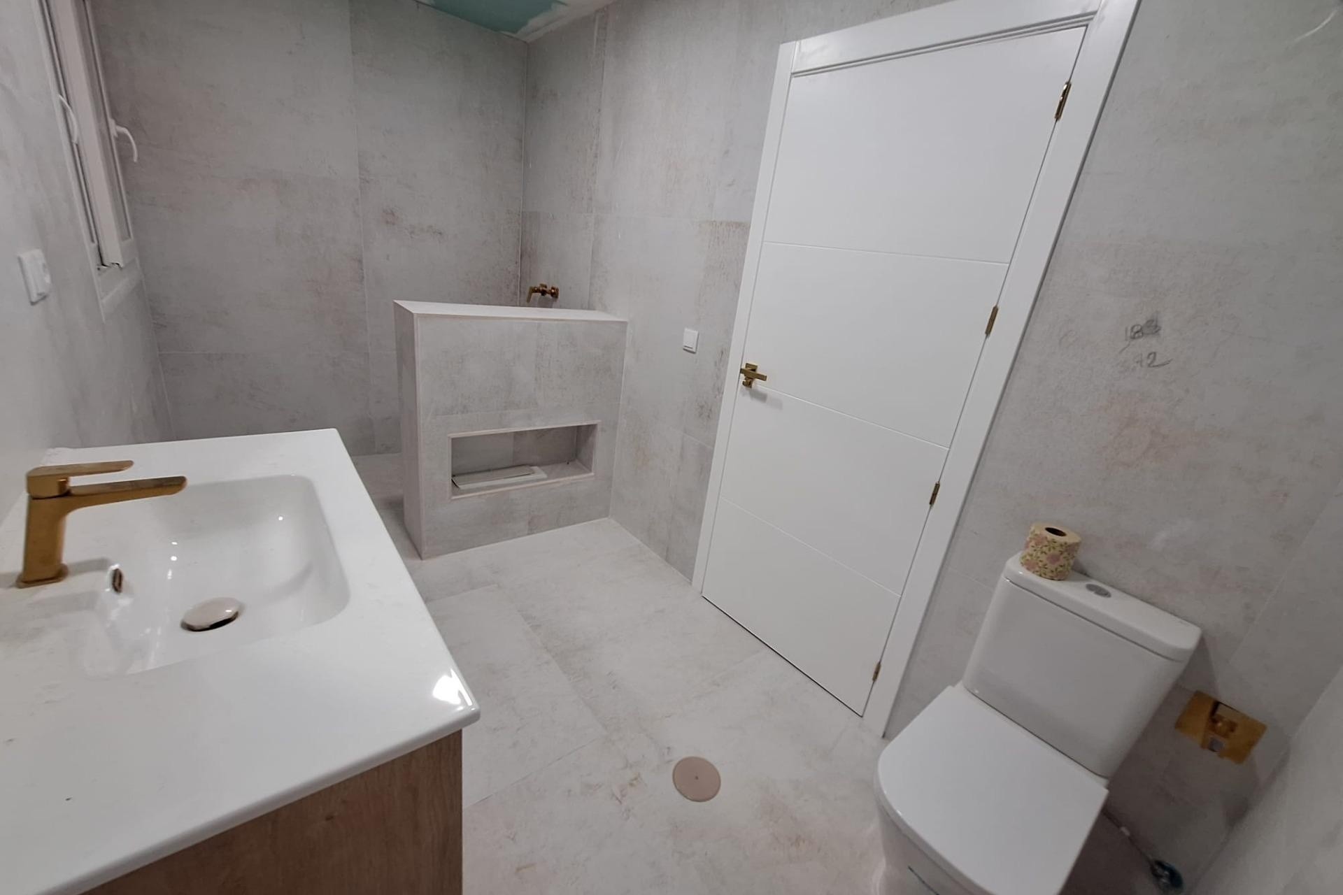 Herverkoop - Appartement / Flat -
Torrevieja - Acequion