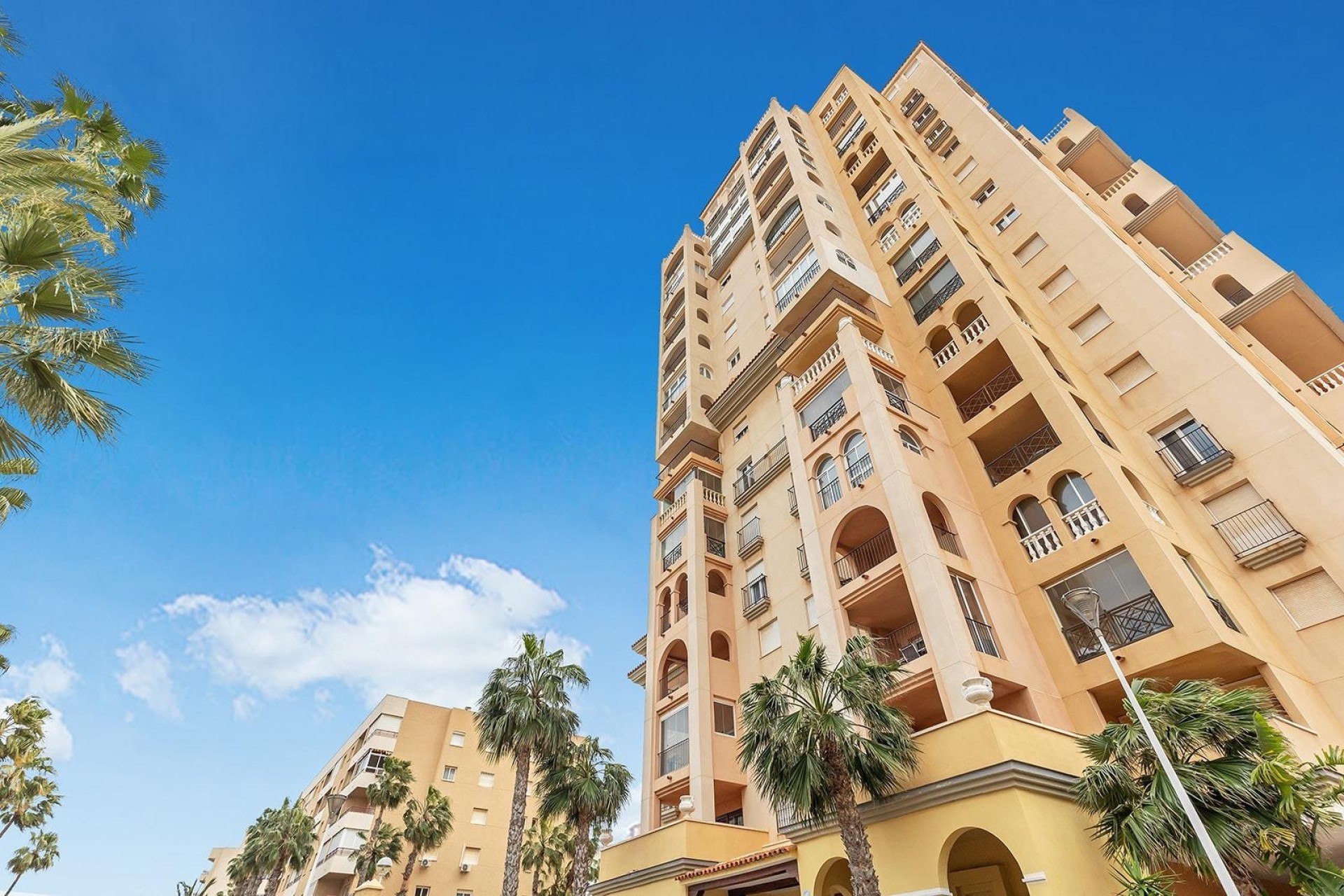 Herverkoop - Appartement / Flat -
Torrevieja - Aldea del mar