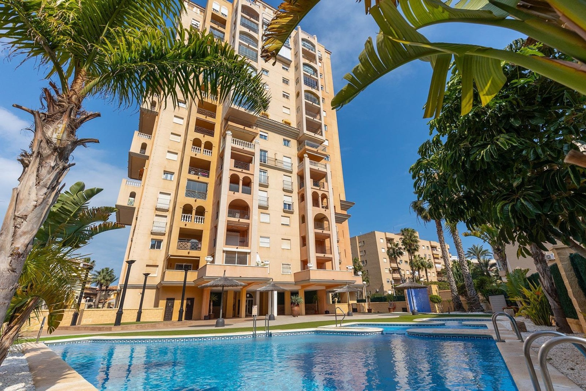 Herverkoop - Appartement / Flat -
Torrevieja - Aldea del mar