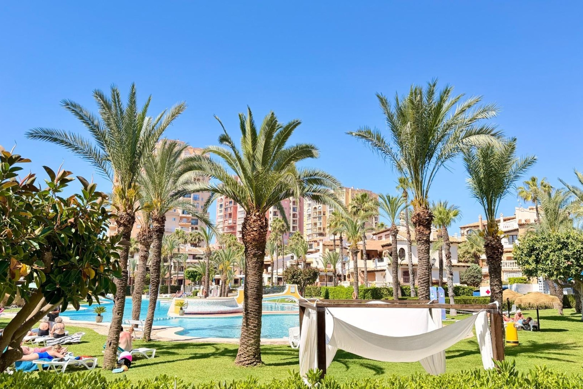 Herverkoop - Appartement / Flat -
Torrevieja - Aldea del mar