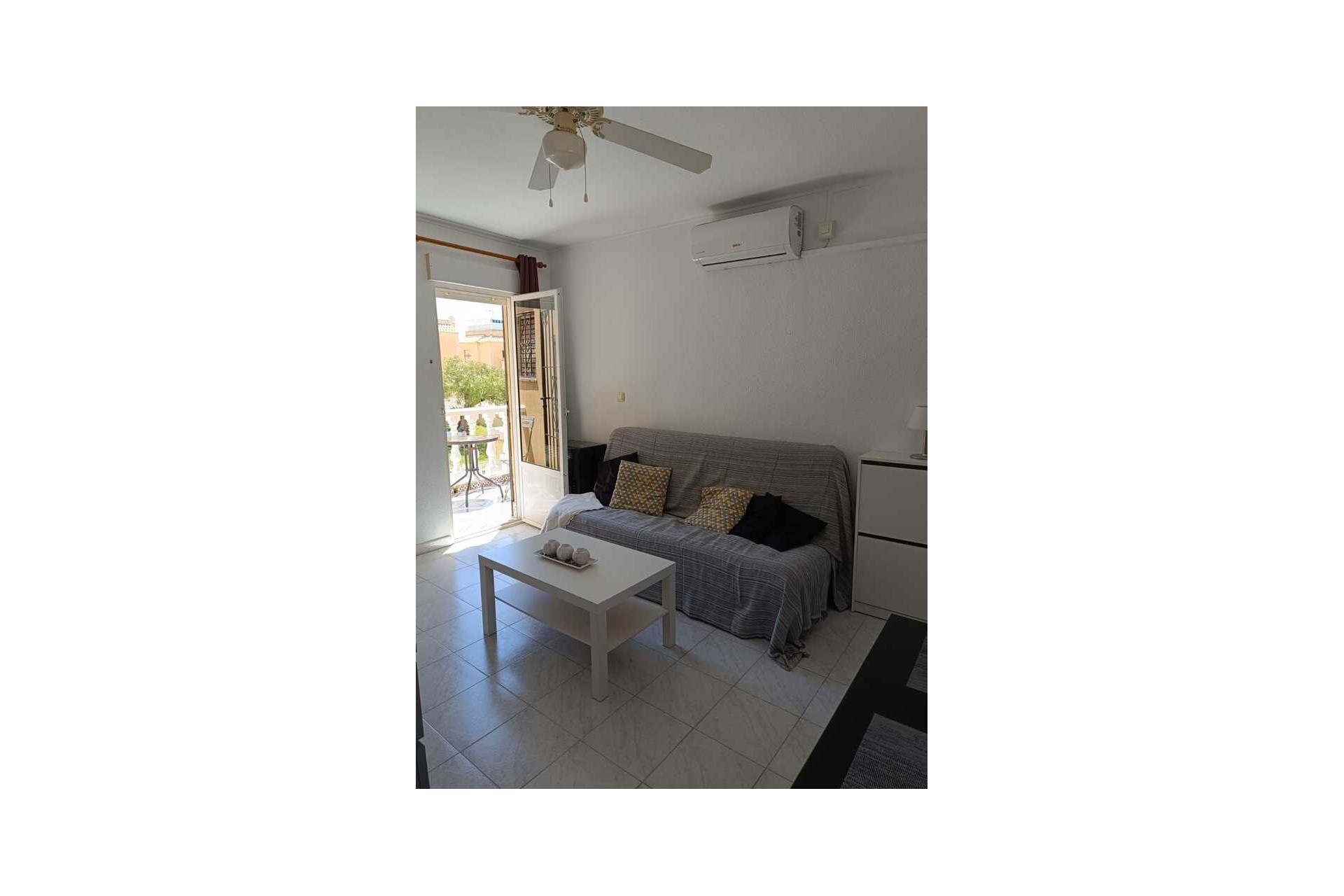 Herverkoop - Appartement / Flat -
Torrevieja - Auguas Neuvas